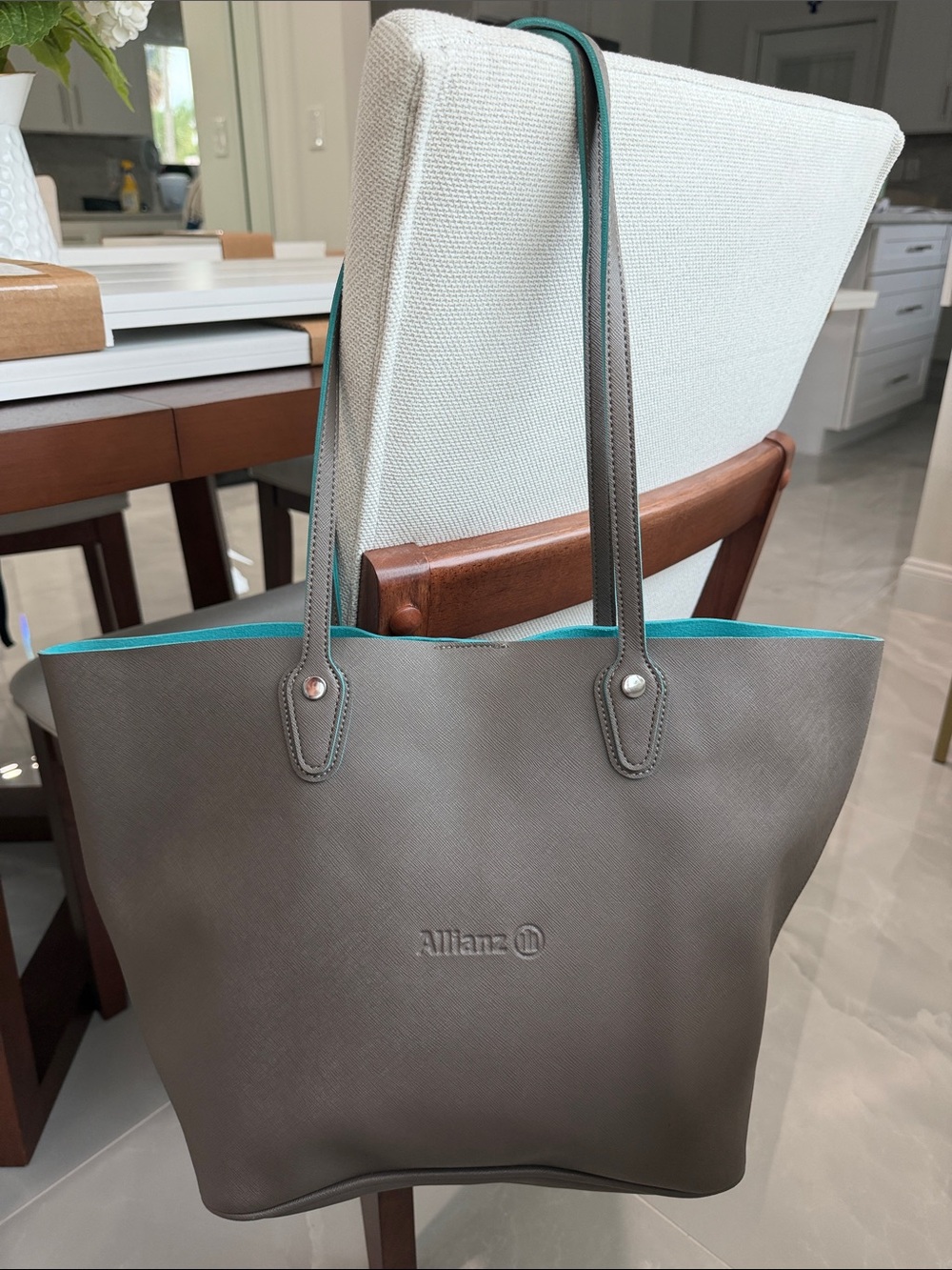 Vitronic tote bag like new